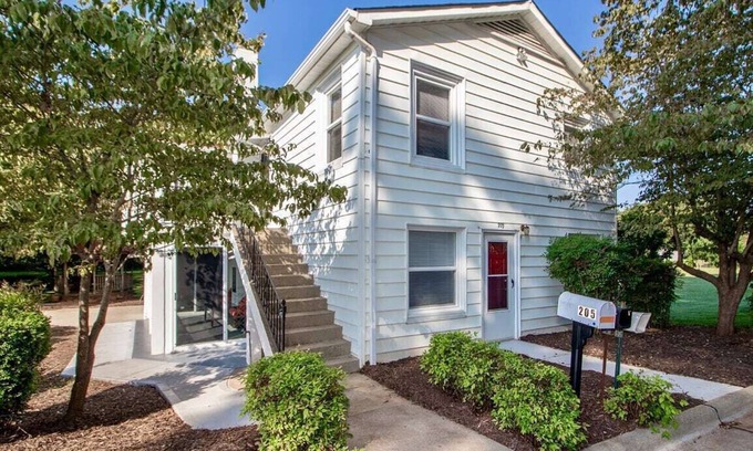 Barium Springs Casa | Charming 4-bedroom house with AC and WiFi in delightful Troutman