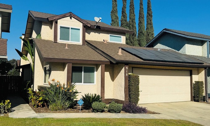 Visalia Casa | Charming 4-bedroom house with AC and WiFi in welcoming Visalia