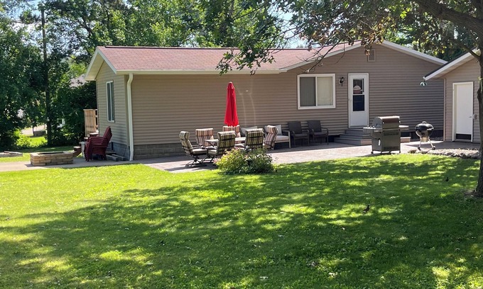 Wabasha Casa | Charming 4-bedroom house in lovely Wabasha with AC