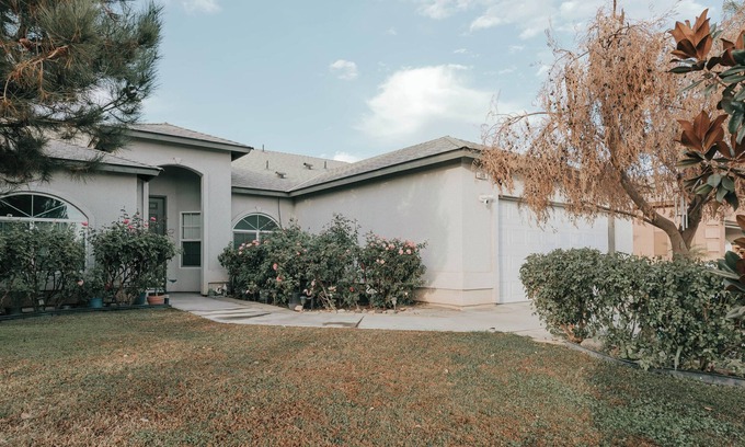 Madera Casa | Charming 4-bedroom house with WiFi, fitness room in welcoming Madera