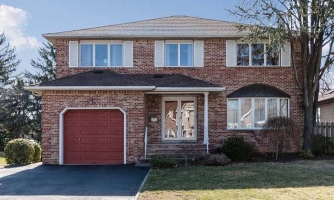 Rahway Casa | Charming 4-bedroom house with AC, WiFi in lovely Rahway