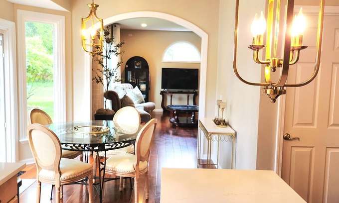 Batavia Casa | Charming 4-bedroom suburban sanctuary