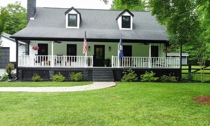Fairview Casa | Charming 4-bedroom country home with waterfall and Gameroom in Indian Trail