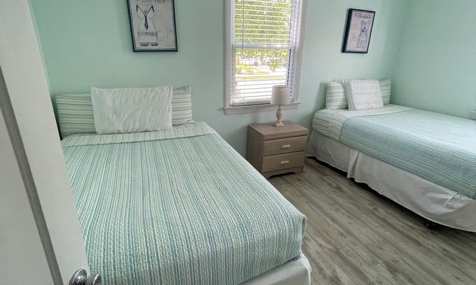 Margate City Casa | Charming 4 bedroom 2 full bath house with WiFi and AC in Margate City