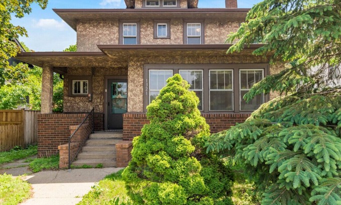 Northeast Minneapolis Arts District Casa | Charming 4-Bedroom, 2-Story Brick House in the Heart of NE Minneapolis