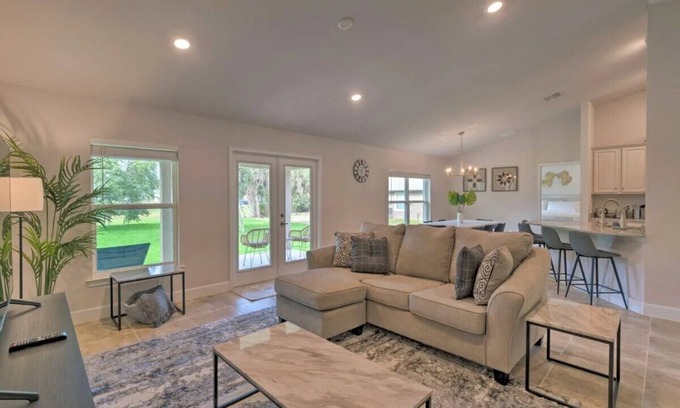 Pebble Beach Casa | Charming 4-bedroom house in enchanting Rotonda West with WiFi, AC