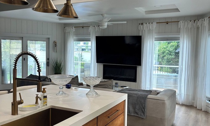 Wall Casa | Charming 4-bedroom retreat with pool in lovely Spring Lake free street parking