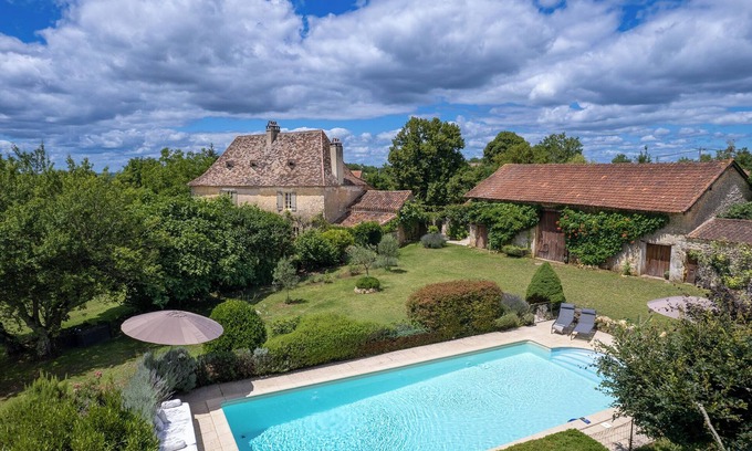 Pontours Casa | Charming 4-star Country Retreat with characterful Interior, Pool + Dog Friendly