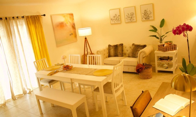 Oxnard Casa | Charming 4bd house near the coast with backyard