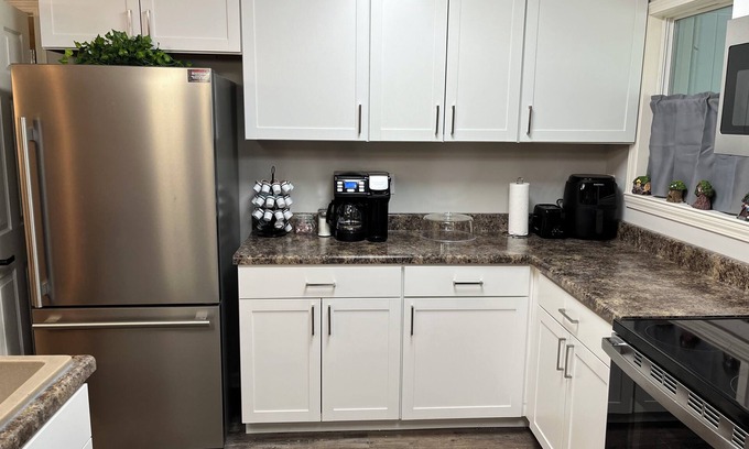 Southaven Casa | Charming 4BR 2BA Close to Memphis NOT IN Memphis! FULL Kitchen.