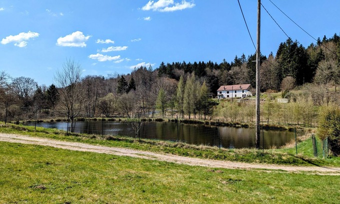 Bellefontaine Cabaña | Casa con Encanto: Naturaleza, Deporte y Familia - 5 Habitaciones, 2 Baños, Cerca de Pistas de Esquí y Termas