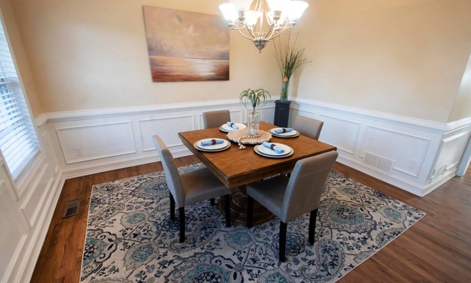 Cumming Casa | Charming 5 bedroom home near the lake. Kids are welcome. Pet-friendly