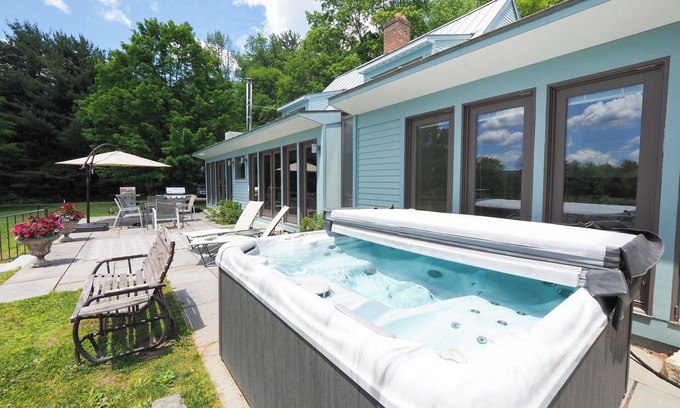 North Egremont Casa | Charming 6 Bdrm Countryside Stay