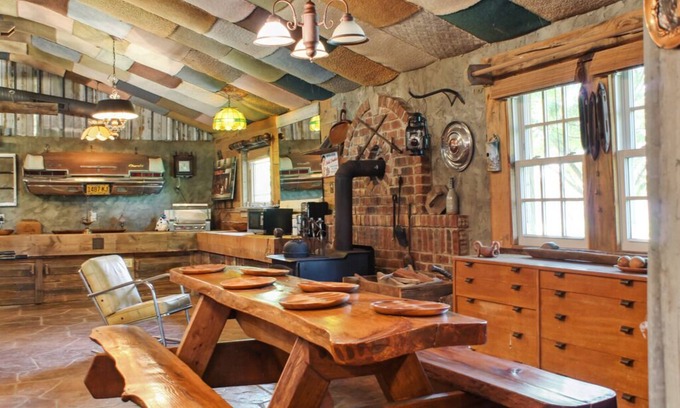 Union County Casa | Charming 6BD Lakefront Retreat