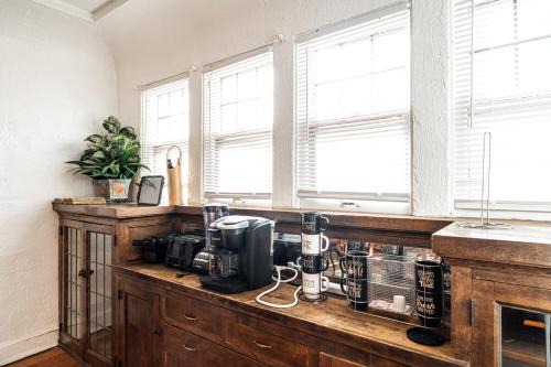 Milwaukee Casa | Charming 6BR Home in Milwaukees Historic District