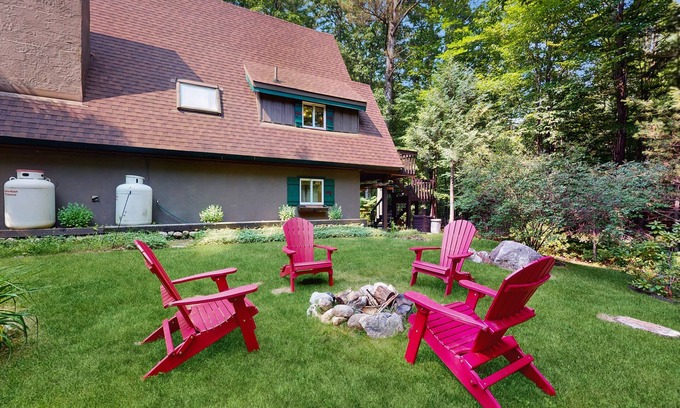 Jay Chalet De Esquí | Charming A frame with wood burning fireplace, wifi, close to lakes and slopes