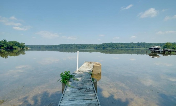 Accokeek Casa | Charming Accokeek Retreat with Private Fishing Pier