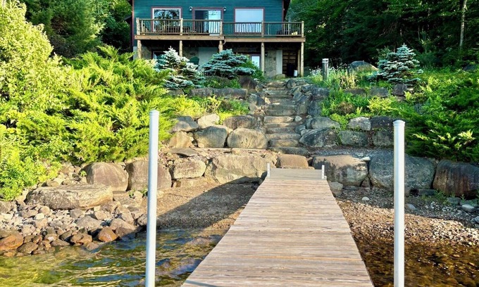 Speculator Casa | Charming Adirondack Lakefront 2bdrm Lodge