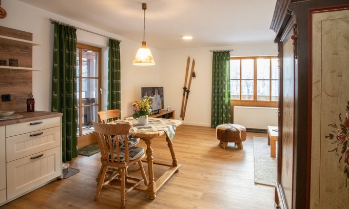 Nesselwang Apartamento | Charming alpine flair with Königscard!