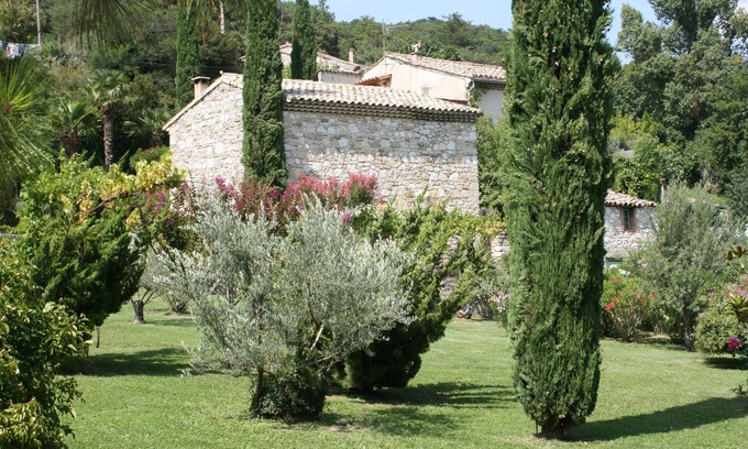 Marsanne Cabaña | Charming and Character Cottage in Drôme Provençale
