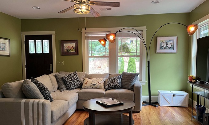 Waynesville Casa | Charming and cozy 1920's bungalow with mountain views. Pet-friendly