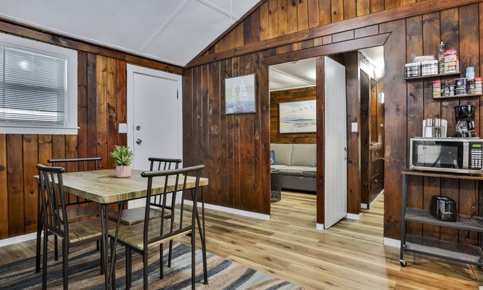 Weirs Beach Cabaña | Charming and Cozy Cottage in Laconia