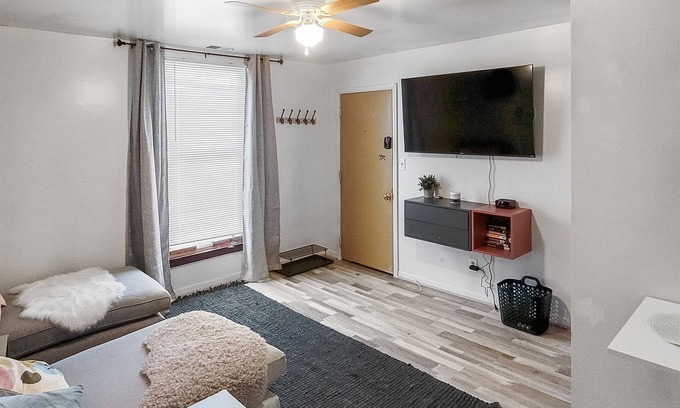 Bay City Apartamento | Charming and Cozy Urban Retreat