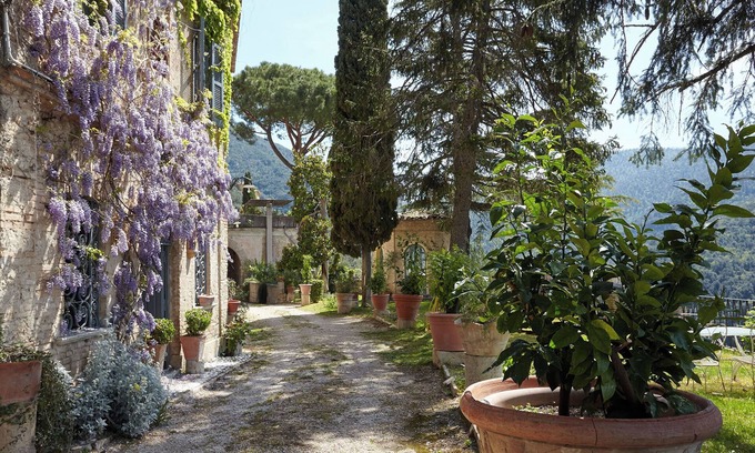 Roccantica Apartamento | Charming and Elegant one bedroom in a private XVII Borgo