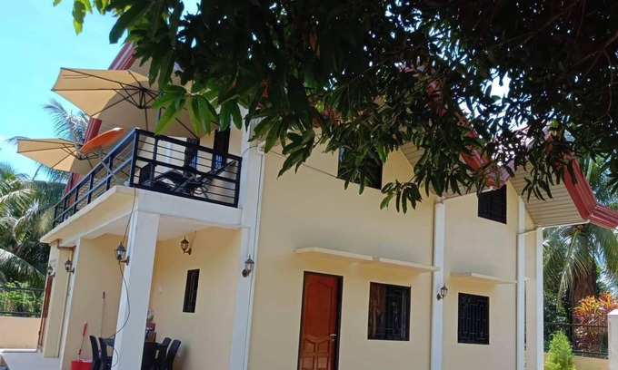 Mati Casa | Charming and Relaxing 7-Bed House in Mati City,