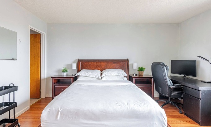 Berkeley Apartamento | Charming and Safe 3-Bedroom Apartment with 6 Beds, 2 Bath, AC, WiFi and Parking