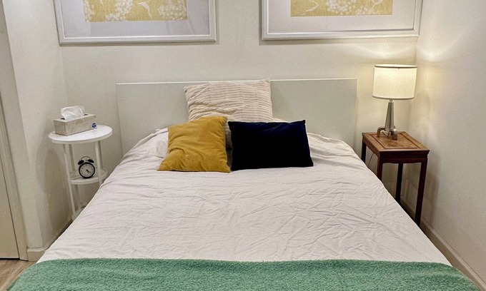 Cully Casa | Charming and spacious 1 bedroom unit in house. Private and very comfortable.