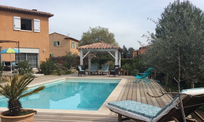 Montfort-sur-Argens Apartamento | Encantador apartamento con piscina Montfort-sur-Argens
