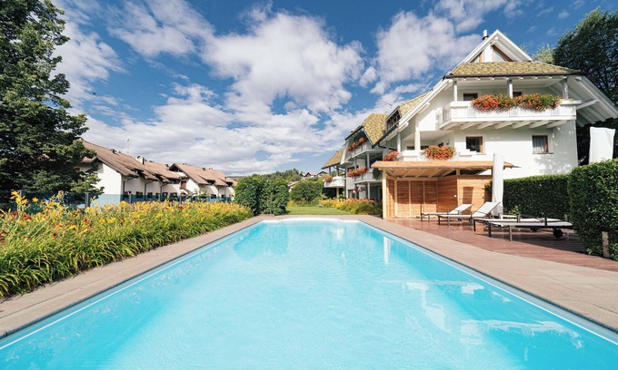 Collalbo Apartamento | Encantador apartamento "Steppe" en Villa Anina con piscina