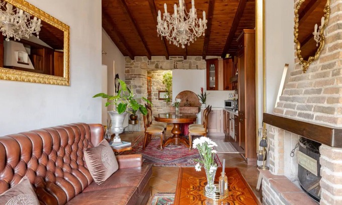 Moniga del Garda Apartamento | Charming apartment in the Castle.