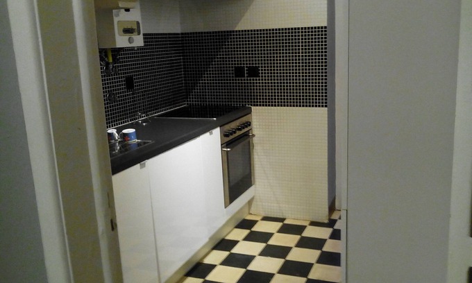 Tomar Apartamento | Encantador apartamento a 2 minutos del centro de la ciudad.