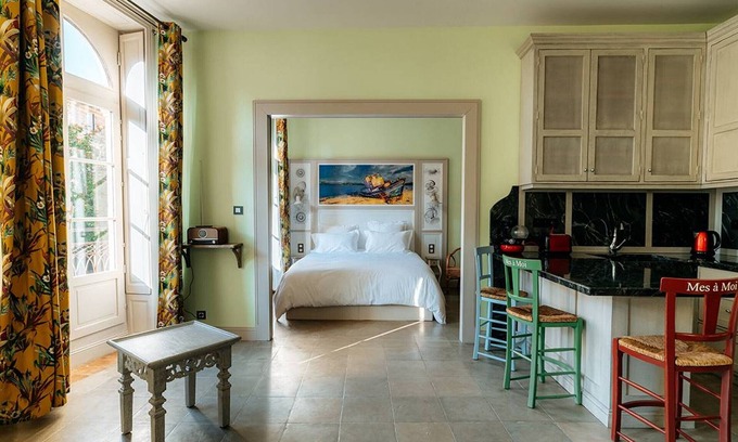 Pezenas Apartamento | Apartamento encantador, aire acondicionado, admite mascotas, en el centro histórico de Pézenas