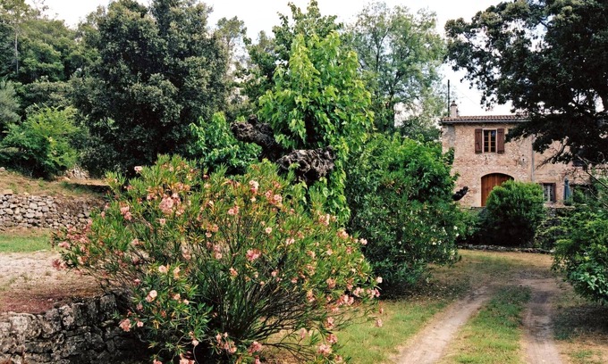 Le Thoronet Cabaña | casa de campo con playa privada en el corazón de la Provenza, Le Thoronet