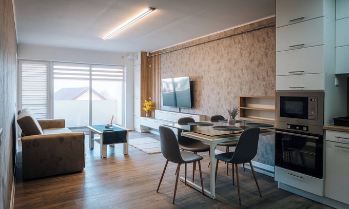 Cluj-Napoca Apartamento | Charming apartment in Baciu with 2 supermarkets and bus station 2 minutes away