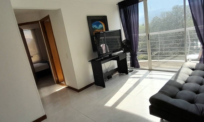 Patio Bonito Apartamento | Charming apartment in marvelous Medellín with WiFi 3128518111