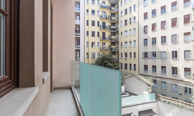 Guastalla Apartamento | Charming Apartment in Milan's Heart