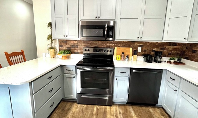 Savannah Apartamento | Charming apartment in Savannah! Conveniently located near downtown!