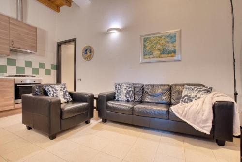Porta Garibaldi Apartamento | Charming apartment Parco - Arco della Pace - perfect for 5 people