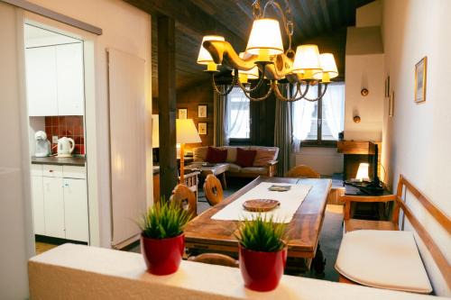 Zweisimmen Nr Gstaad Apartamento | Charming Apartment with Alpine Ambiance