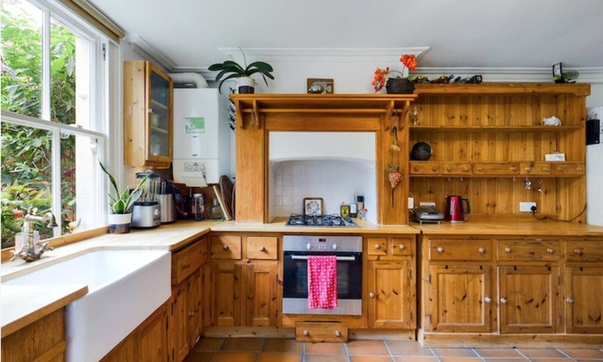Ferndale Apartamento | Charming Apartment with Private Patio & Oak Finishes near Clapham Station