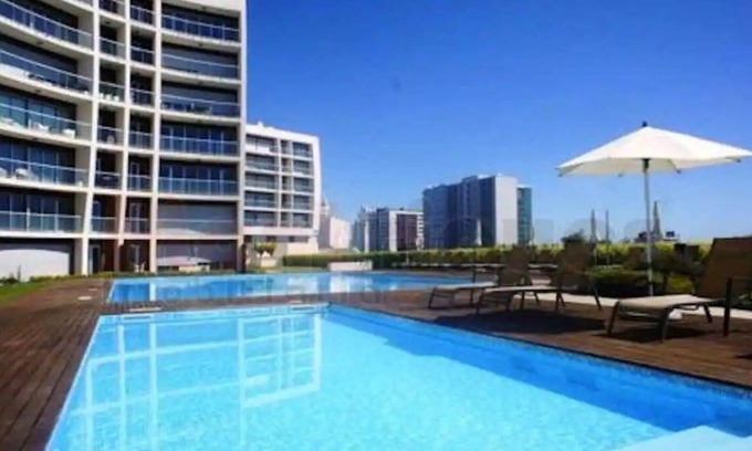 Parque das Nacoes Apartamento | Charming Apartment With Balcony &pool