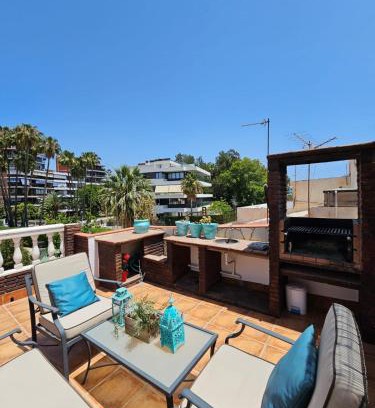 Malaga-Este Apartamento | Charming Apartment with Terrace Beach and Sun