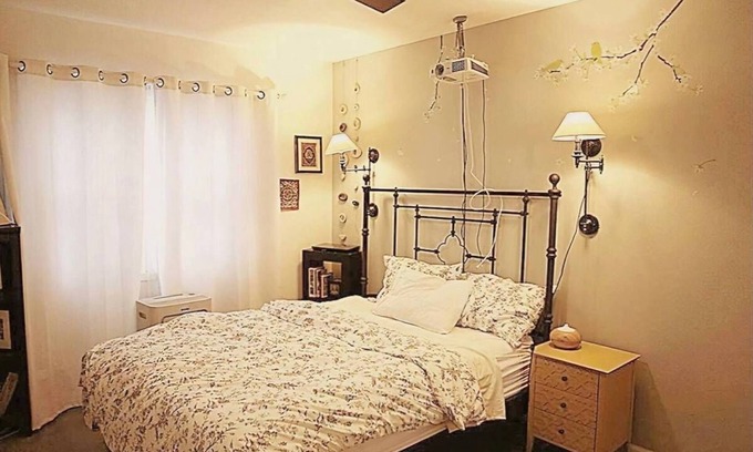 Alamitos Beach Condominio | Charming Artist Condo - Close walk to the Beach