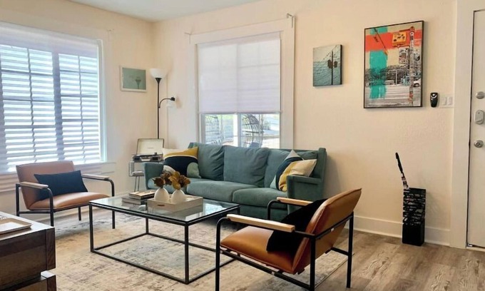 Hancock Casa | Charming Austin Cottage, Work/Vacation Lifestyle