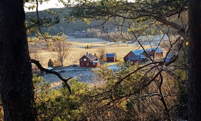 Arjang Cama Y Desayuno | Charming B&B mixed farm with an unique, cozy cottages with a fantastic view.