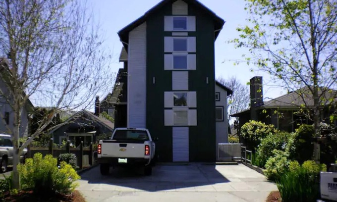 Ballard Apartamento | Ballard Acogedor, cálido y privado apartamento en casa.